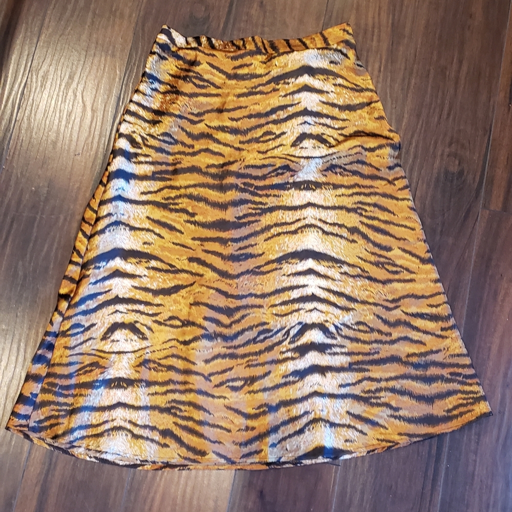 Tiger print satin skirt